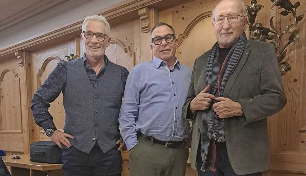 Präsident Marcus Caminisch (links) mit den beiden Neumitgliedern, Martin Zäch (Mitte) und Janusz Konaszewski. 