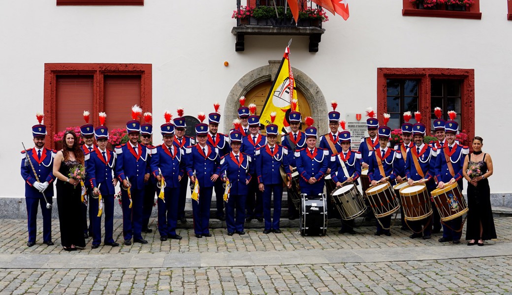 Der Tambourenverein Lüchingen am Eidgenössischen Tambourenfest in Savièse VS