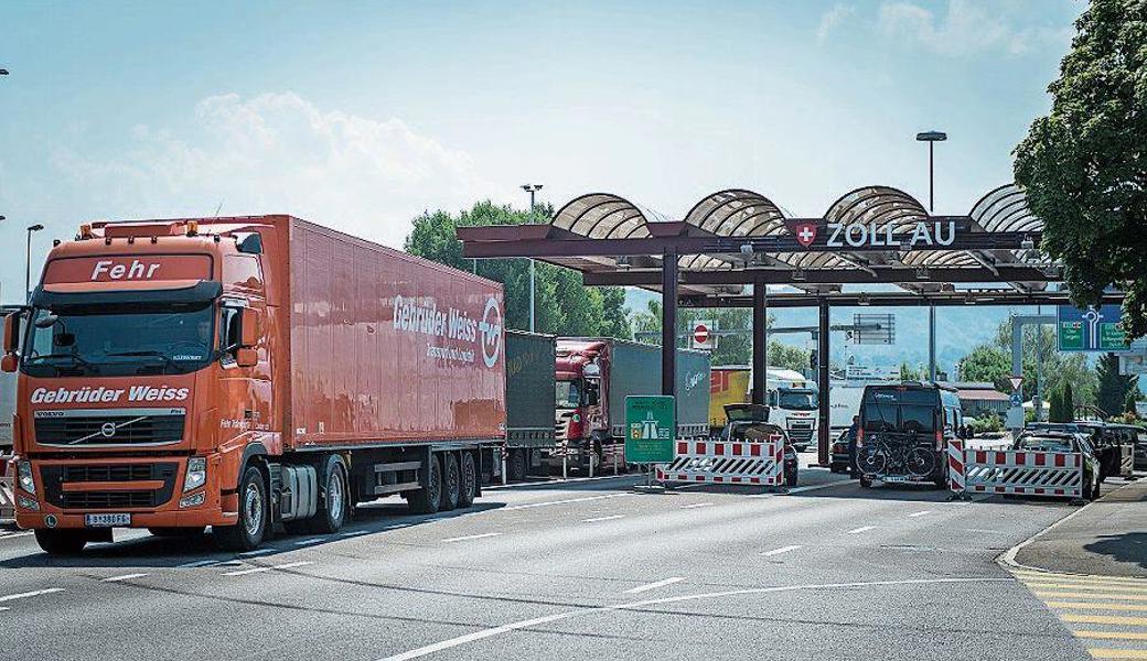 Der Grenzübergang in Au ist schon lange stark befahren.