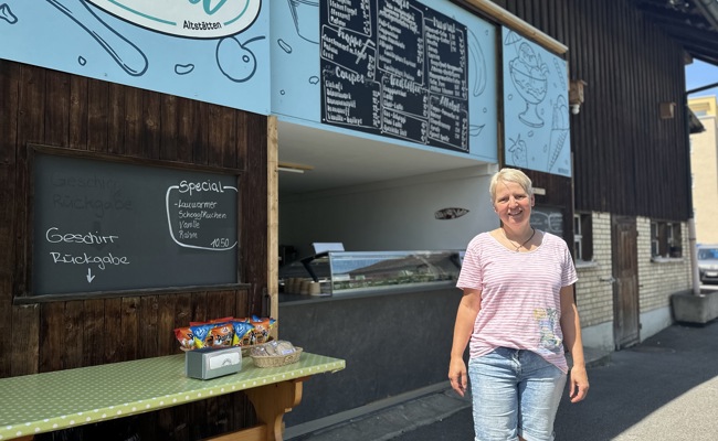 Viererkombo in der «Gela»: In Altstätten gibt es den vollen Becher Glace