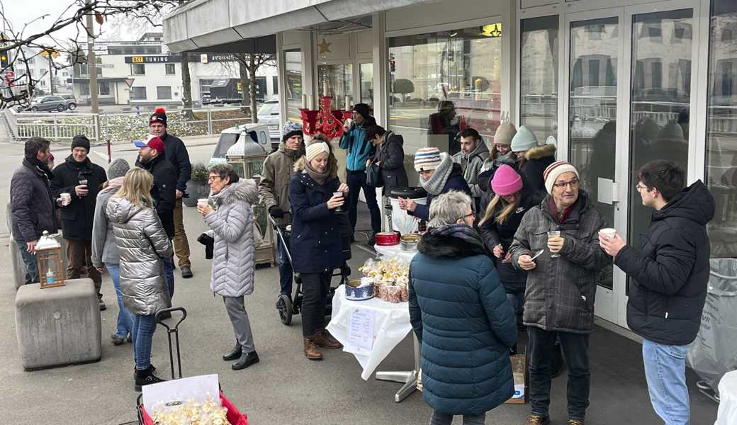 In Widnau nutzte der Turnverein die Gelegenheit, für neue Dresses der Geräteturnriege einen Stand zu betreiben.