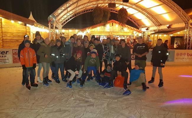 Grossartiger Abend auf der Eisbahn