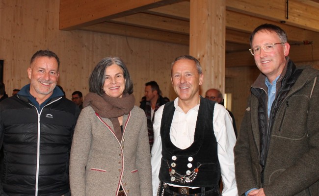 Nüesch Weine feierte Aufrichtefest: Bald ist der Neubau bezugsbereit