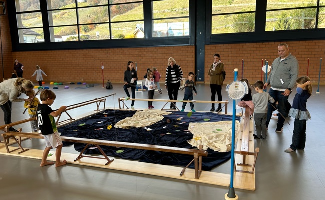 Kinder beteiligten sich am Winterzauber in der Stäpflihalle
