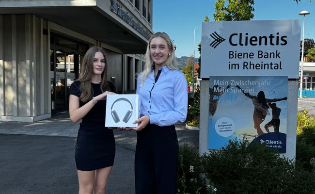 Preisübergabe bei der Clientis Biene Bank im Rheintal