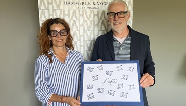 Lustenauer Stickerei beliefert dreizehn Länder mit gestickter Briefmarke Lustenauer Stickerei beliefert dreizehn Länder mit gestickter Briefmarke