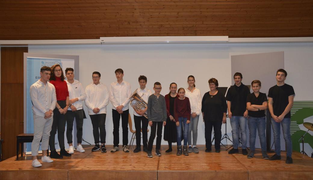Die Schülerinnen und Schüler der Musikschule am Alten Rhein, die einzeln oder in Formationen auftraten.