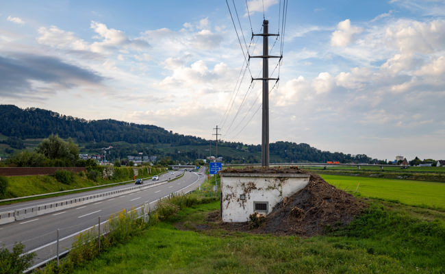 Gefährliche Altlasten: Warum alte Bunker die Dammbauten im Rheintal behindern