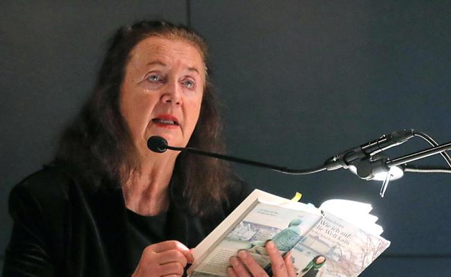 Irena Brežná las in Heerbrugg