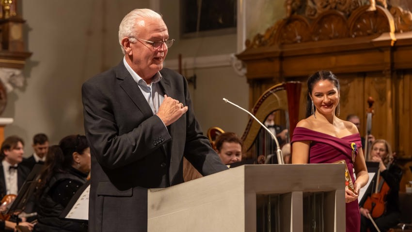 Ein Konzert, das Herzen öffnete und Hoffnung auf Frieden verbreitete