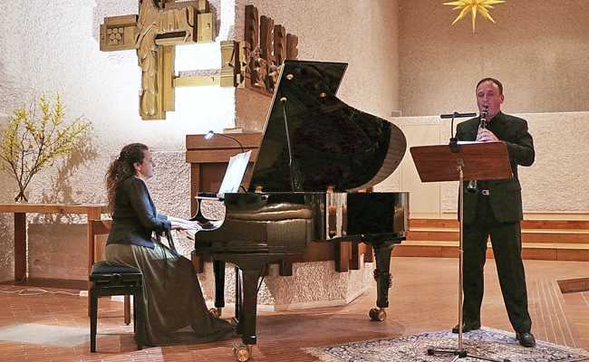 Schneller Tanz der Finger und  fein gestaltete Töne