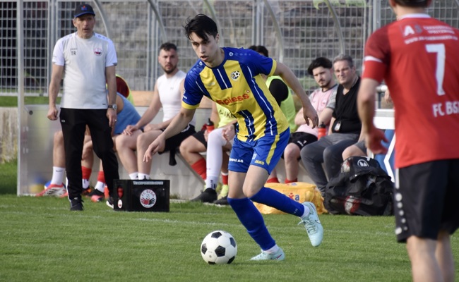 Der Fussballer legt die Violine beiseite und leistet einen Assist