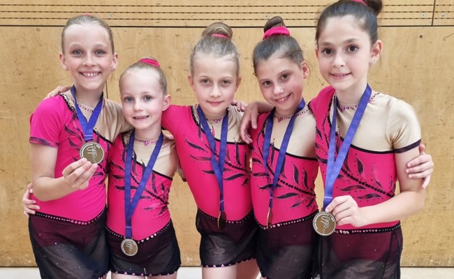 Gymnastinnen holen zum Saisonende eine Gruppenmedaille