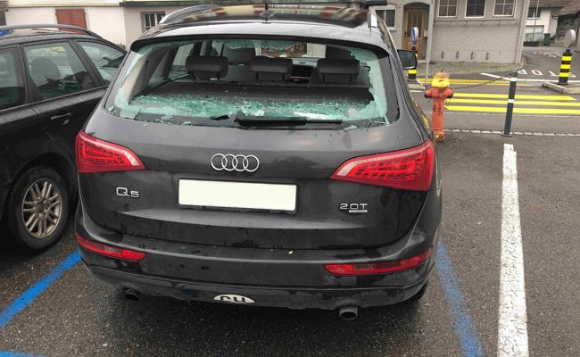 Autos beschädigt - Zeugenaufruf