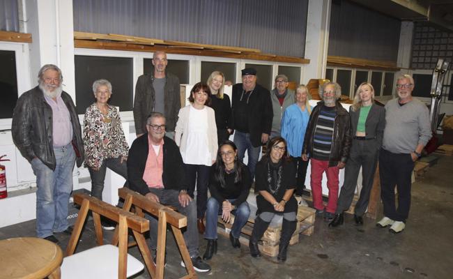 Letzte grosse Ausstellung mit 15 Künstlerinnen und Künstlern