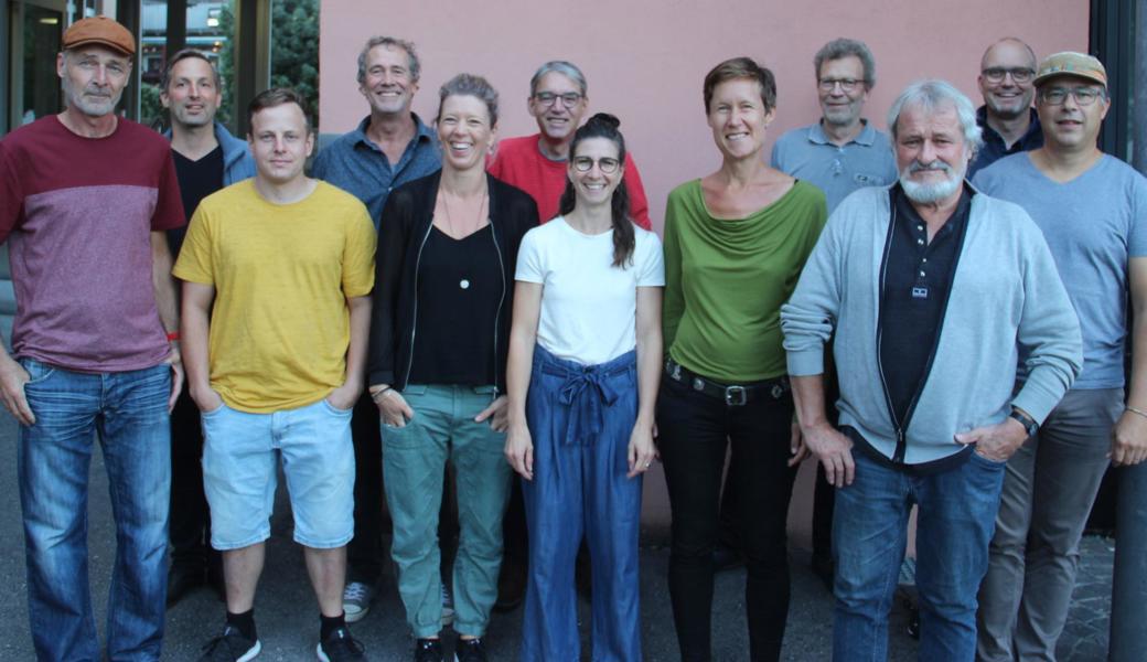 Das OK bilden (v. l.) Guido Poznicek, Roger Graf, Gabriel Collet, Martin Hagmann, Nadine Kehl, Christoph Gruber, Pascale Graf, Eva Graf (Präsidentin), Anton Studach, Peter Mathys, Bruno Imlig, Walter Zai sowie der Fotografierende.