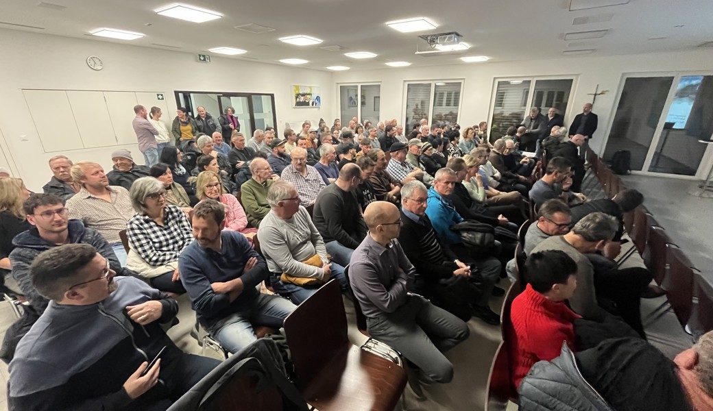 Emotionale Diskussion: Niemand will die Fernheizung vor der Tür
