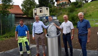 Vier neue Unterflurbehälter für Walzenhausen