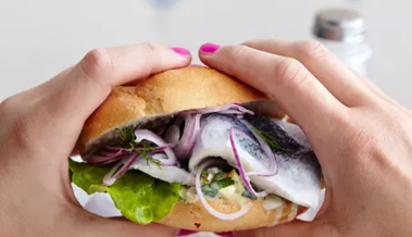 Fischbrötchen oder Olma-Bratwurst? Es kann zwei Sieger geben Fischbrötchen oder Olma-Bratwurst? Es kann zwei Sieger geben