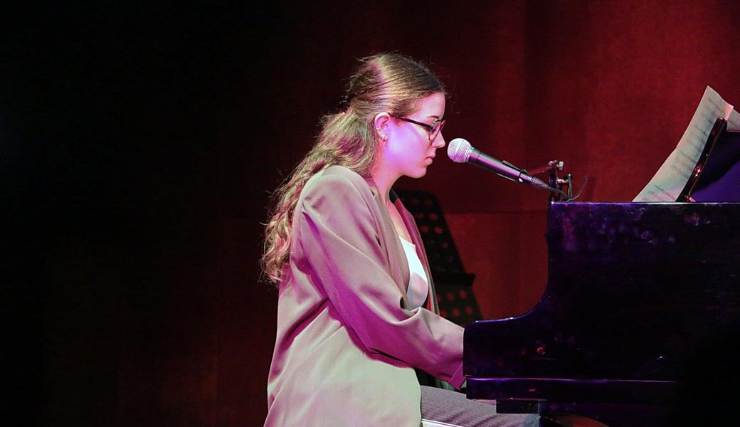 Giulia de Luca (3F), Kalvier und Gesang