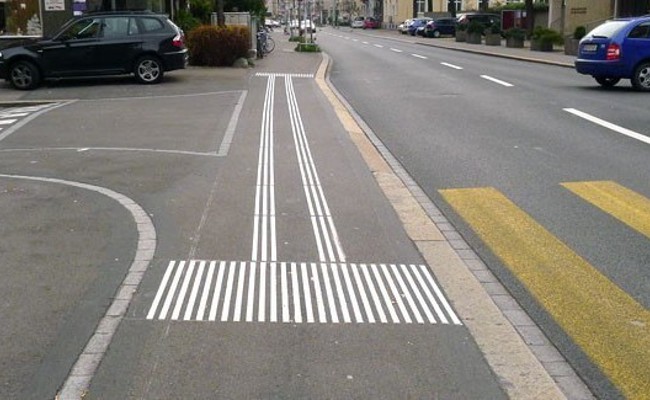 Mehr Sicherheit zu Fuss: Bau des neuen Trottoirs dauert bis März 2025