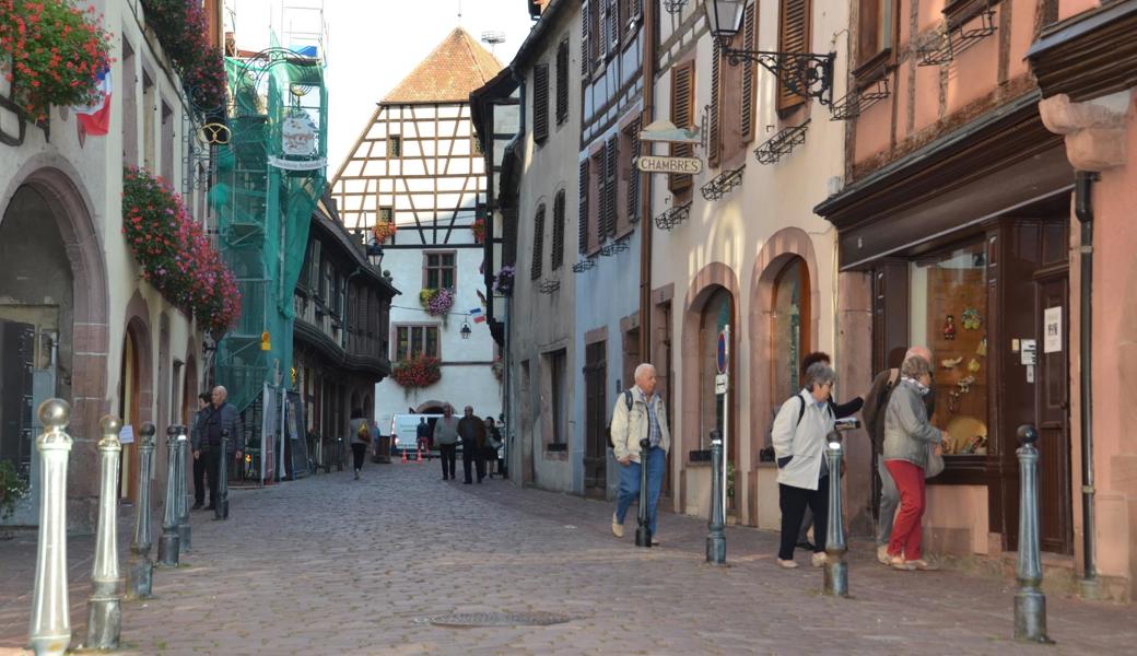 Kaysersberg ist ein schmuckes Dorf an der Elsässischen Weinstrasse.