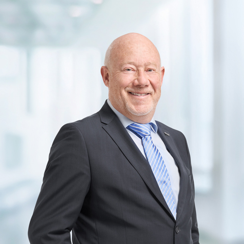 Patrik Keller, Mitglied der Direktion, patrik.keller@alpharheintalbank.ch  