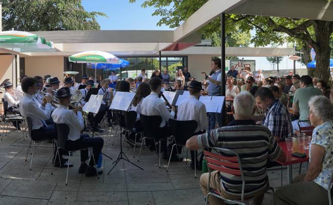 Gelungenes Frühschoppenkonzert im Kurpark