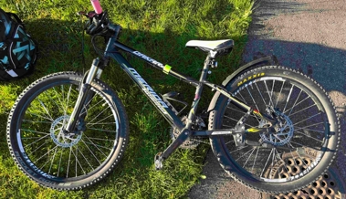 11-Jähriger musste nach Kollision mit Lieferwagen ins Spital