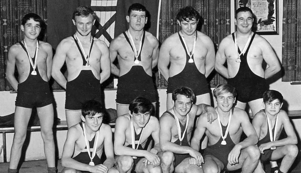 Der RC Oberriet-Grabs 1969 an den kantonalen Freistilmeisterschaften in Oberriet (hinten von links): Romeo Loher, Josef Steiger, Peter Steiger, Karl Hasler und Ernst Loser. Vorne (v. l.): Armin Ammann, Ernst Steiger, Albert Hasler, Karl Steiger und Bruno Kuratli. 