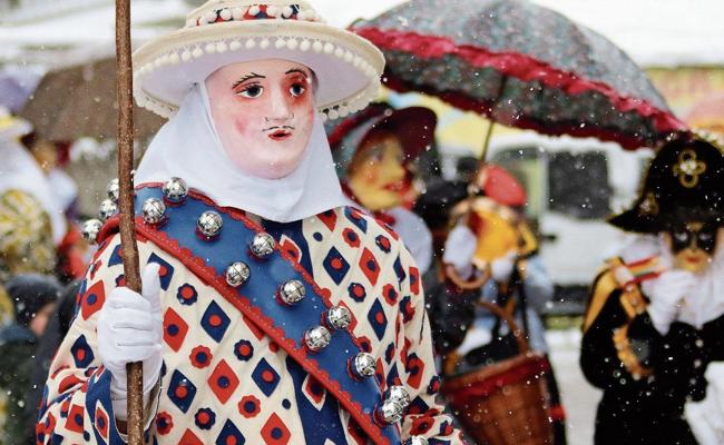 Italienischer Einfluss an Schwyzer und Urner Fasnacht