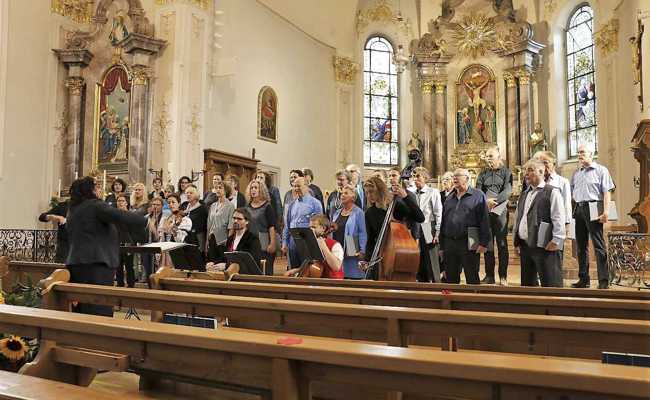 Chor über dem Bodensee singt in Marbach und Au