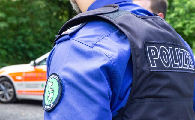 43-Jähriger fährt nach Parkunfall davon – Ausweis aberkannt