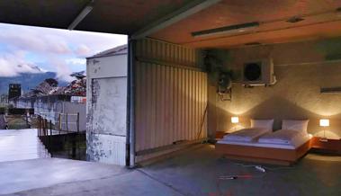 Ein Bett bei den Gleisen