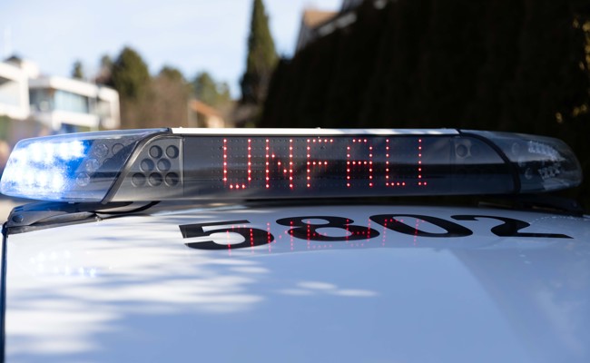 Tödlicher Verkehrsunfall: 15-Jähriger wird von Auto erfasst