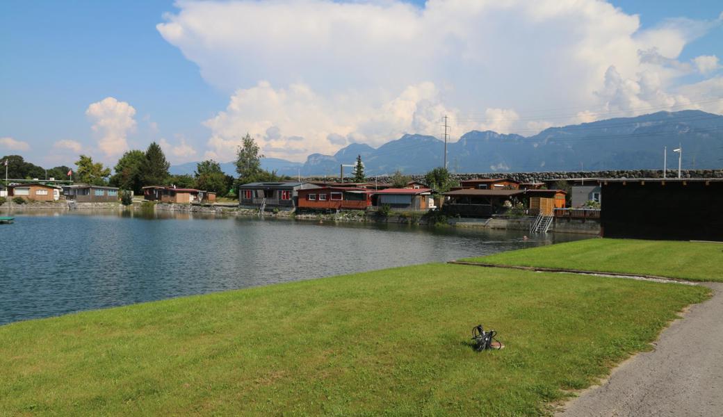 Sieben Mieter verlassen per Ende September den Campingplatz am Sonnensee. Die zwei grünen Flächen mit direktem Seeanstoss sollen nicht lange leer stehen. Sie sind an Nachfolger vergeben.