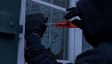 Einbruchserie in der Region geht weiter: Ein Auer Gewerbebetrieb ist betroffen