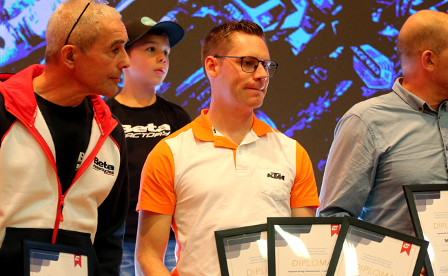 Drei Diplome und viel Anerkennung für Andy Baumgartner an Gala