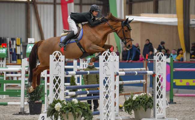 Saisonstart der Springreiterinnen und Springreiter am Oberrieter Hallenspringen