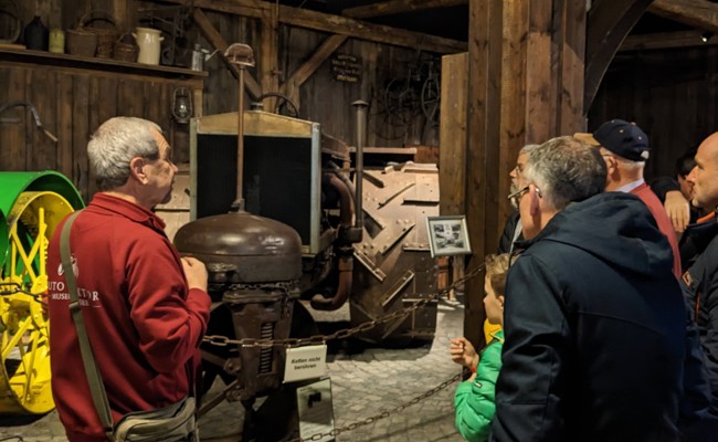 Der TCS Rorschach-Rheintal besuchte das Auto- und Traktormuseum in Uhldingen