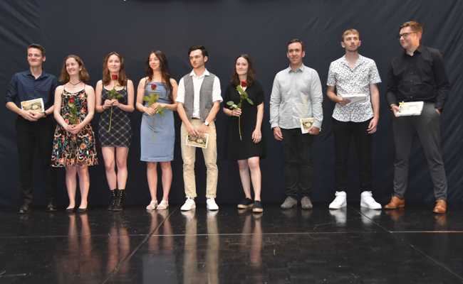 Zeichnerinnen und Zeichner erhielten am bzbs ihre Diplome