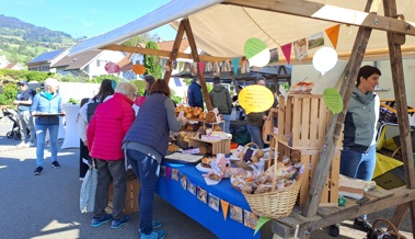 Frische Zöpfe am Frühlingsmarkt