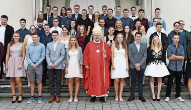 Firmweg und Gottesdienst zum  Motto «Gummiboot»