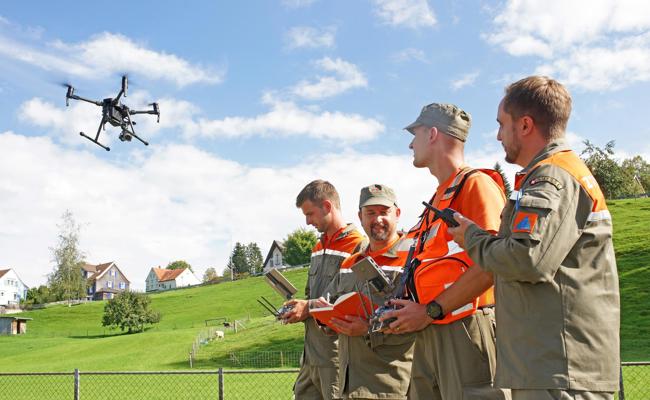 Zivilschützer als Drohnenpiloten