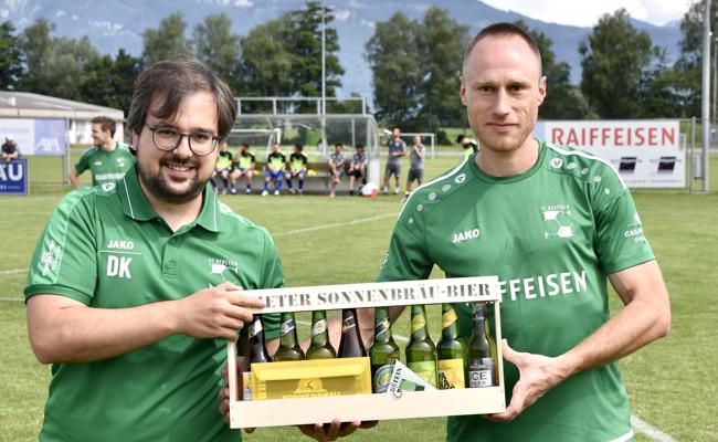 Drei würdige Abschlüsse, zwei Klatschen