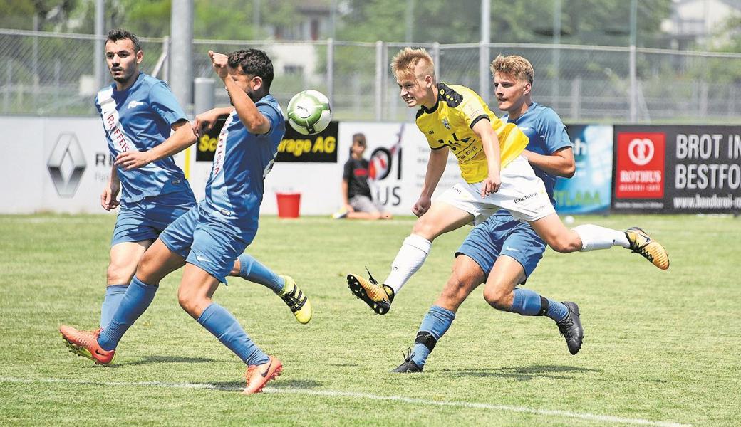 Widnaus Neuer, Alexander Fischer (in Gelb), überzeugte gegen Rüthi.