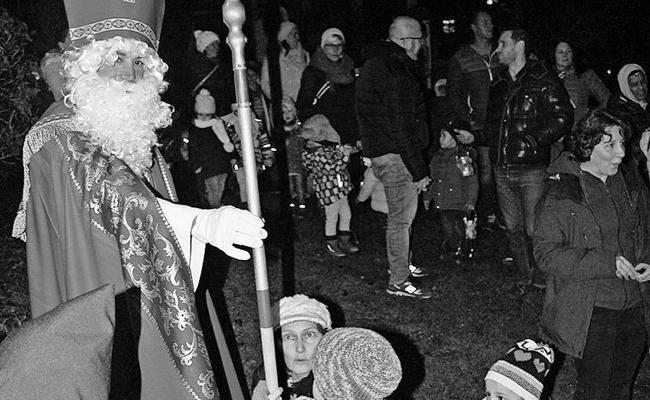 Samichlaus besuchte Spielgruppe Tatzelworm