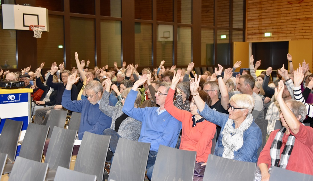 Keine Veränderungen – keine Diskussionen: eine 27-minütige Bürgerversammlung