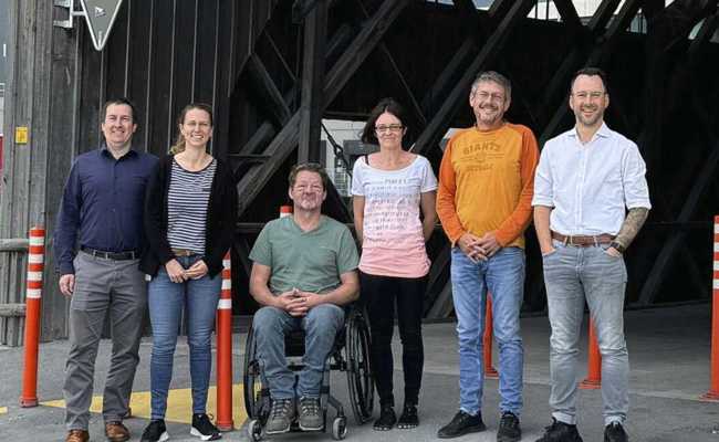 Ein neues Fest mit Betonkuh, Betriebsrundgang und Bowling