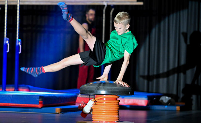 Der STV Balgach zeigt viermal sein famoses Schauturnen «Radio Balga» vor vollem Haus